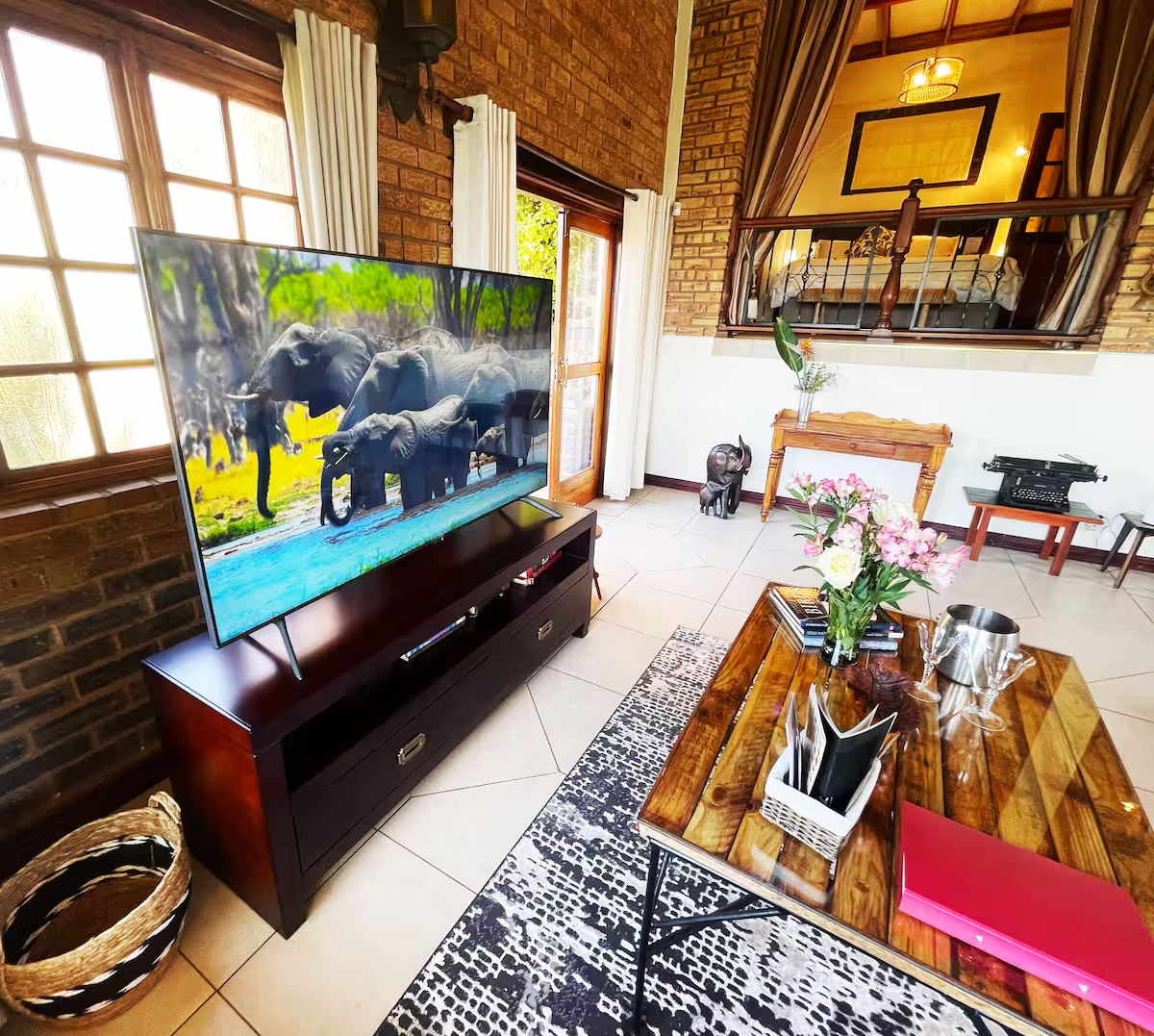 Tsakani Elephant Hideaway interior